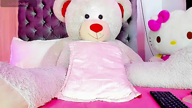 Snapshot of Julie_Lovelyx1 chatting on 20, 3, 2025 Julie Lovelyx1 online show from 20, 3, 2025