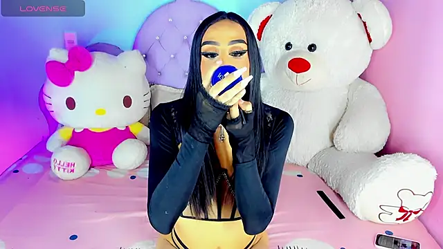 Julie Lovelyx1 online show from 4, 7, 2026