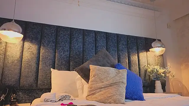 Snapshot of Ariannaa_Suarez1 chatting on 8, 9, 2025 Ariannaa Suarez1 online show from 8, 9, 2025