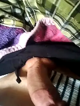 Snapshot of surfacespurt54 chatting on 1, 3, 2025 surfacespurt54 online show from 1, 3, 2025