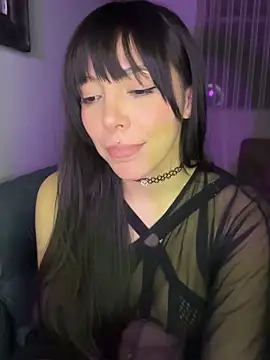 Snapshot of OhPolie_ chatting on 8, 3, 2025 OhPolie online show from 8, 3, 2025