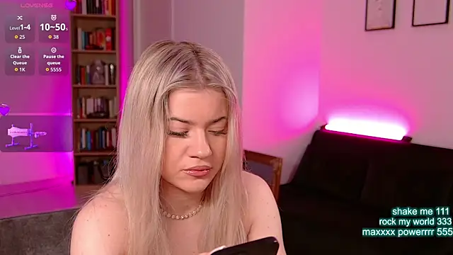 CutiePie69   online show from 19, 6, 2026
