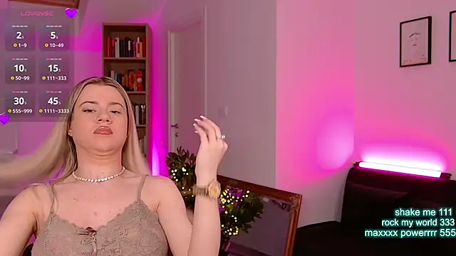 CutiePie69   online show from 28, 6, 2026