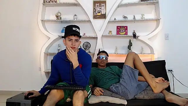 KING OFF BOYS online show from 4, 12, 2025