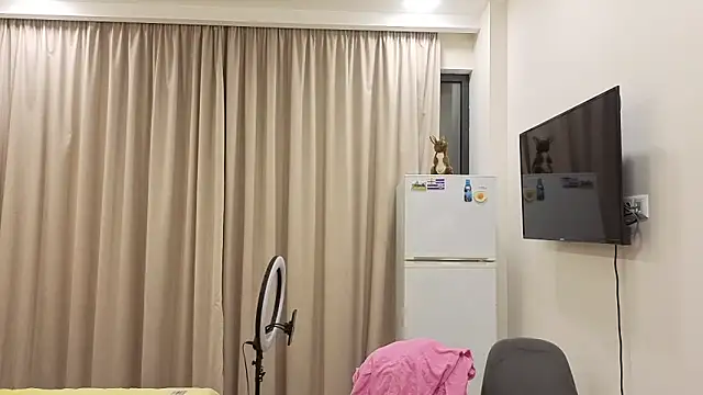  KissMyAss  online show from 2, 3, 2026