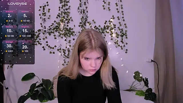 LaseyMoon online show from 20, 3, 2025