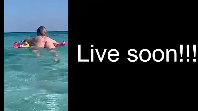 Snapshot of _Allie_ chatting on 14, 10, 2025 Allie online show from 14, 10, 2025