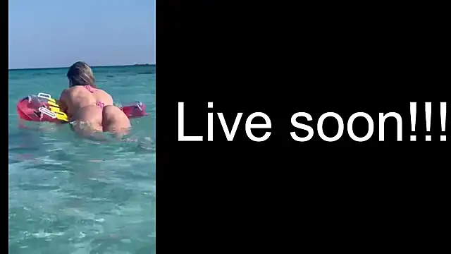 Snapshot of _Allie_ chatting on 18, 10, 2025 Allie online show from 18, 10, 2025
