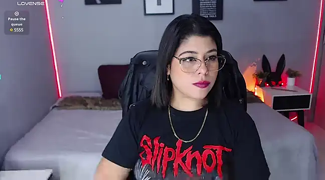 Snapshot of Veronika_metal chatting on 24, 2, 2025 Veronika metal online show from 24, 2, 2025