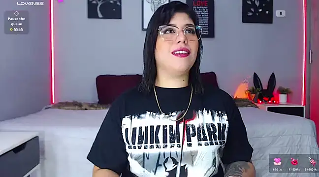 Snapshot of Veronika_metal chatting on 25, 2, 2025 Veronika metal online show from 25, 2, 2025