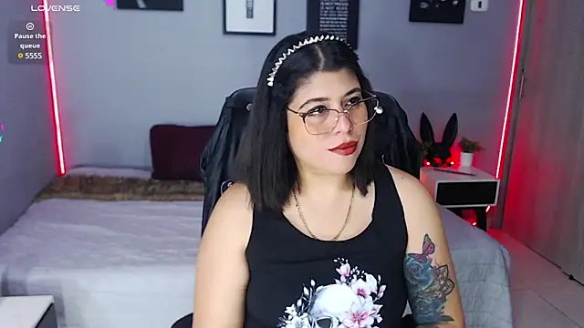 Snapshot of Veronika_metal chatting on 6, 3, 2025 Veronika metal online show from 6, 3, 2025