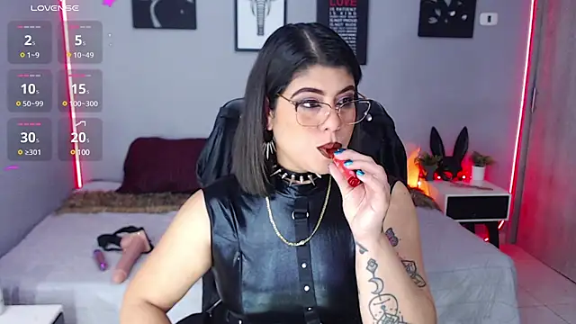 Snapshot of Veronika_metal chatting on 11, 3, 2025 Veronika metal online show from 11, 3, 2025