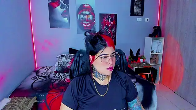 Snapshot of Veronika_metal chatting on 25, 9, 2025 Veronika metal online show from 25, 9, 2025