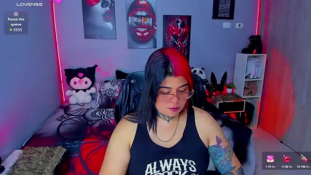 Snapshot of Veronika_metal chatting on 28, 9, 2025 Veronika metal online show from 28, 9, 2025