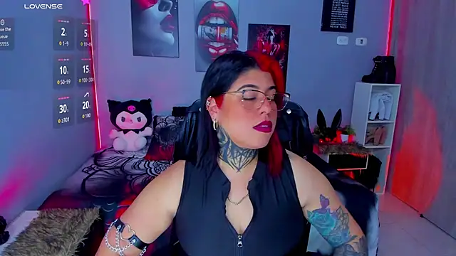 Snapshot of Veronika_metal chatting on 4, 10, 2025 Veronika metal online show from 4, 10, 2025