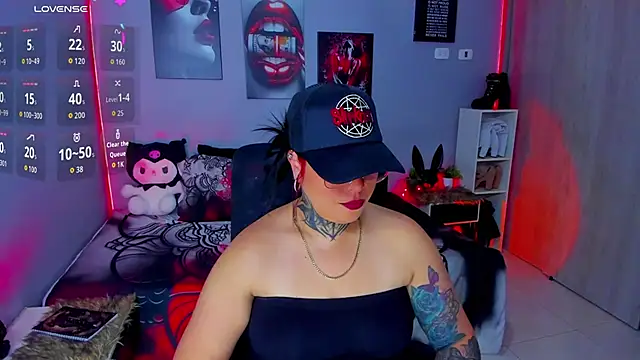 Snapshot of Veronika_metal chatting on 7, 10, 2025 Veronika metal online show from 7, 10, 2025