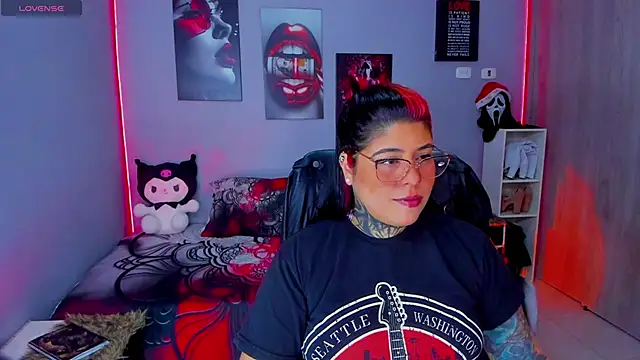 Snapshot of Veronika_metal chatting on 20, 11, 2025 Veronika metal online show from 20, 11, 2025