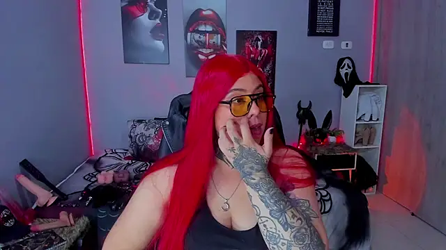 Snapshot of Veronika_metal chatting on 19, 12, 2025 Veronika metal online show from 19, 12, 2025