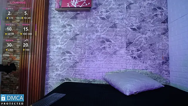 MaeveKuro online show from 15, 9, 2025