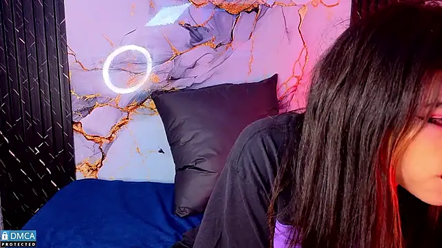 MaeveKuro online show from 19, 3, 2026