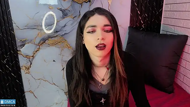 MaeveKuro online show from 15, 4, 2026