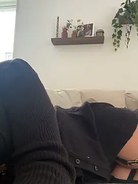 Snapshot of SwedishAstrid chatting on 10, 2, 2026 SwedishAstrid online show from 10, 2, 2026