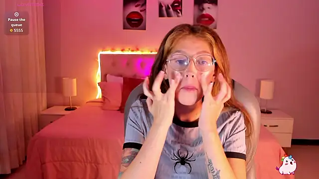 Emily Warren  online show from 5, 3, 2026