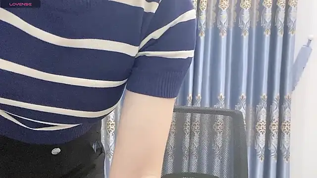 Snapshot of shishi_101 chatting on 4, 3, 2026 shishi 101 online show from 4, 3, 2026