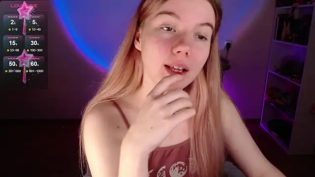 Strawberry juli online show from 21, 2, 2026