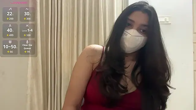 Snapshot of oviyakalra chatting on 4, 11, 2025 oviyakalra online show from 4, 11, 2025