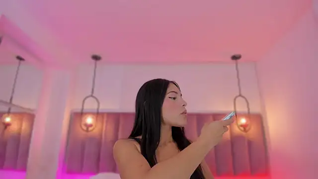 Haily b online show from 4, 12, 2025