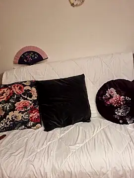 Rosemarie Blu online show from 28, 2, 2025