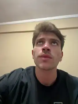 Snapshot of shuki0101 chatting on 15, 3, 2025 shuki0101 online show from 15, 3, 2025