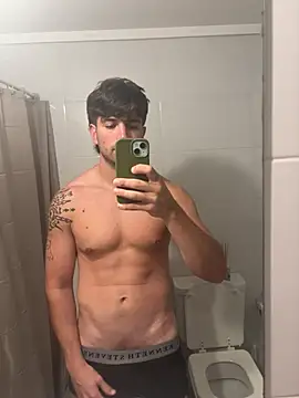 Snapshot of shuki0101 chatting on 13, 2, 2026 shuki0101 online show from 13, 2, 2026