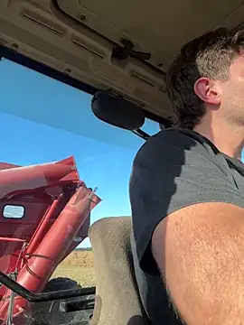 Snapshot of shuki0101 chatting on 12, 4, 2026 shuki0101 online show from 12, 4, 2026