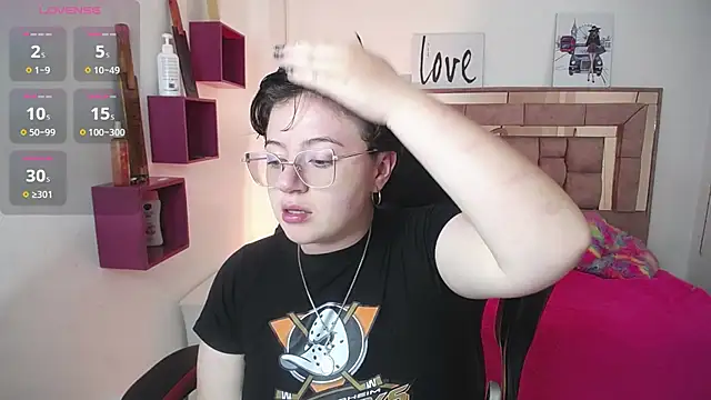 Snapshot of safyka chatting on 5, 11, 2025 safyka online show from 5, 11, 2025