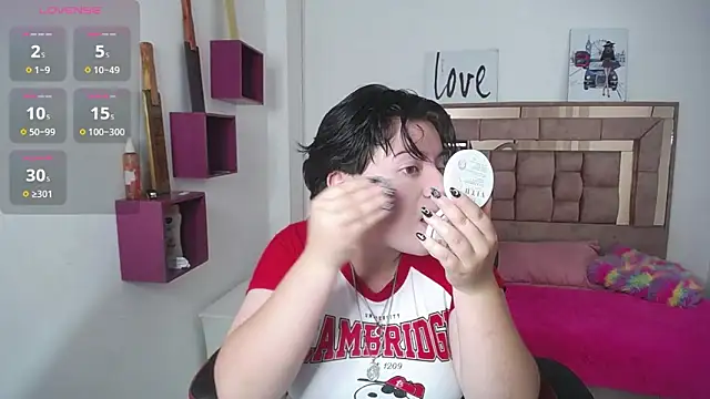 Snapshot of safyka chatting on 7, 11, 2025 safyka online show from 7, 11, 2025