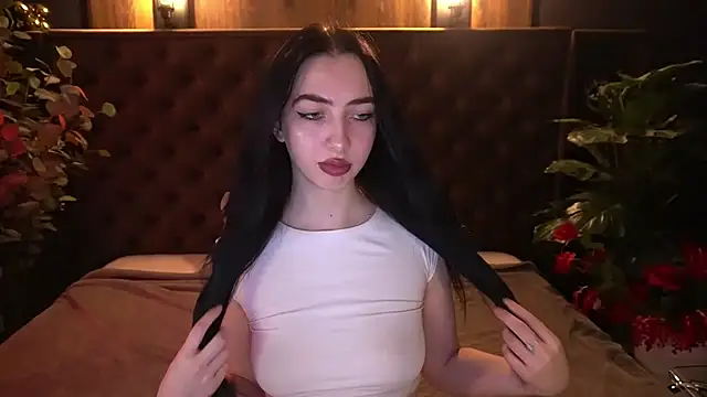 WildKittenX  online show from 16, 4, 2026