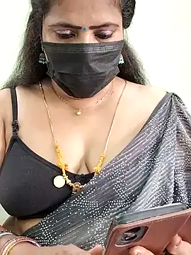 Snapshot of abinaya26 chatting on 4, 3, 2025 abinaya26 online show from 4, 3, 2025