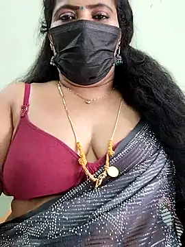 Snapshot of abinaya26 chatting on 4, 3, 2025 abinaya26 online show from 4, 3, 2025