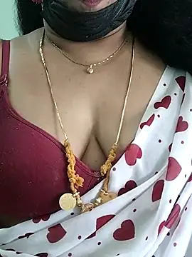 Snapshot of abinaya26 chatting on 7, 3, 2025 abinaya26 online show from 7, 3, 2025