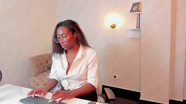 Qeen blackk online show from 7, 3, 2025