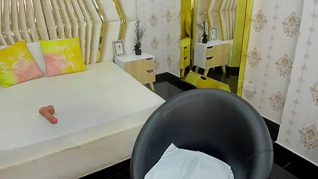 Qeen blackk online show from 10, 3, 2025