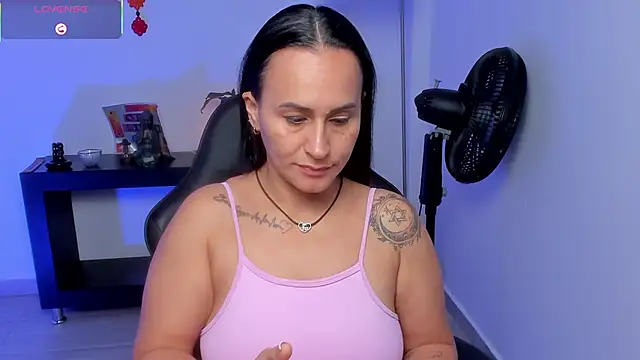 Snapshot of Sara_Charmy chatting on 20, 6, 2026 Sara Charmy online show from 20, 6, 2026