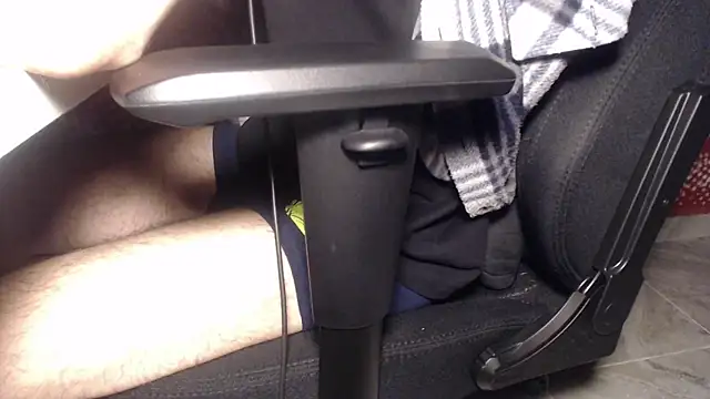 GreekDaddyNickOfficial online show from 18, 3, 2025