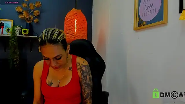 yessila parker online show from 15, 4, 2026