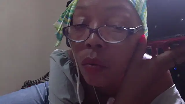 Ladyzee25 online show from 7, 10, 2025