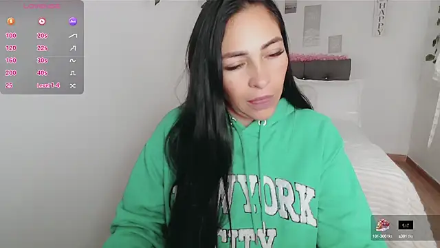 luna lgomez  online show from 18, 9, 2025