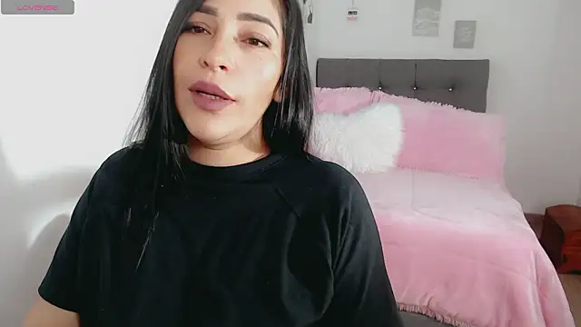 luna lgomez  online show from 23, 2, 2026