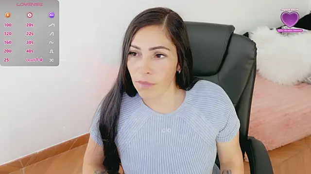 luna lgomez  online show from 1, 4, 2026